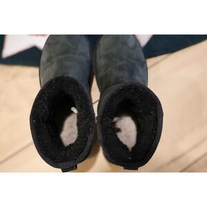 UGG Classic Mini II – Women’s 6 – Dark Green – Excellent Used Condition